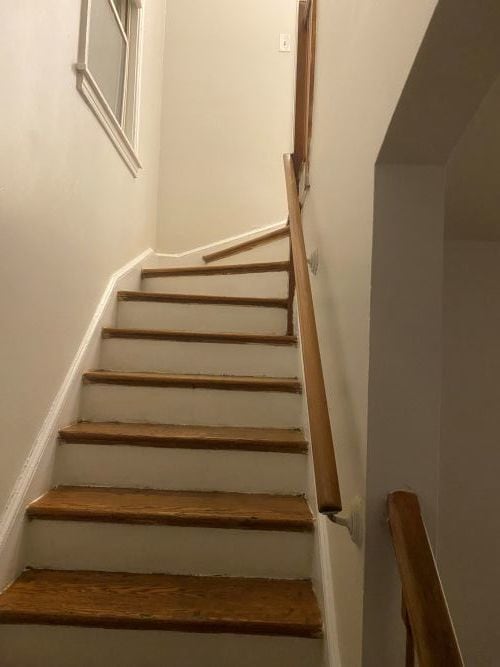 Building Photo - 9924 S Hoxie Ave