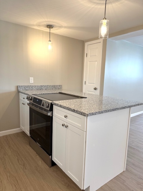 Granite countertop - 121 Deer Hill Cir