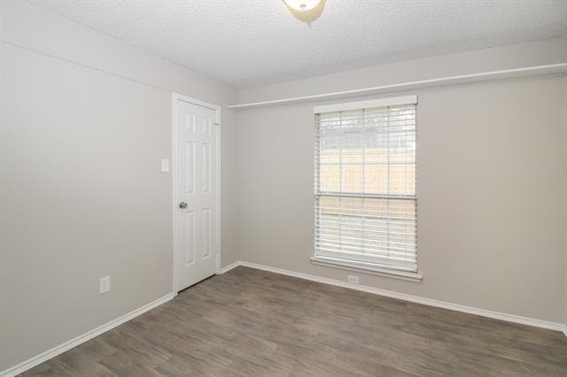 Building Photo - 914 Plantation Dr