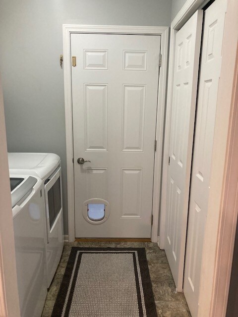 Laundry Room/Garage Entrance - 404 9th Cir SE