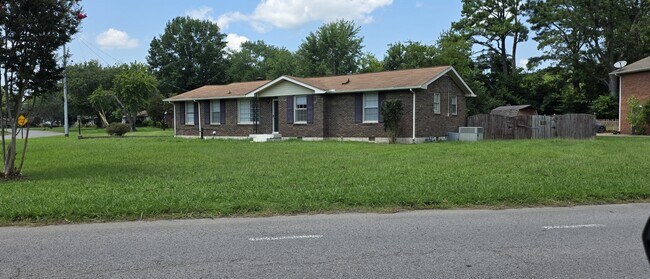 Building Photo - 100 Southburn Dr