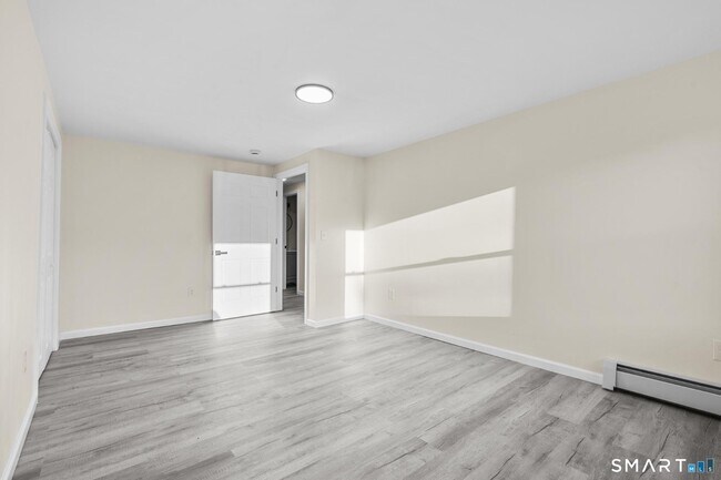 Building Photo - 81 Hungerford St