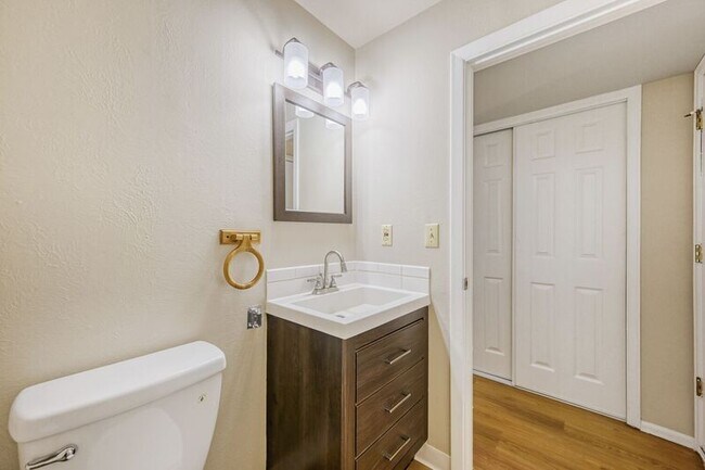 Building Photo - 5355 N Carefree Cir