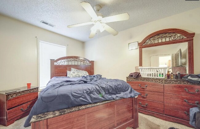 Building Photo - 1216 Bringle Ferry Rd