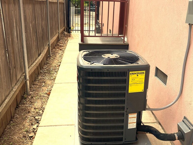 Building Photo - 2957 43rd St