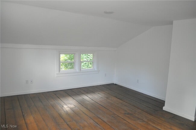 Building Photo - 6090 N Locust St
