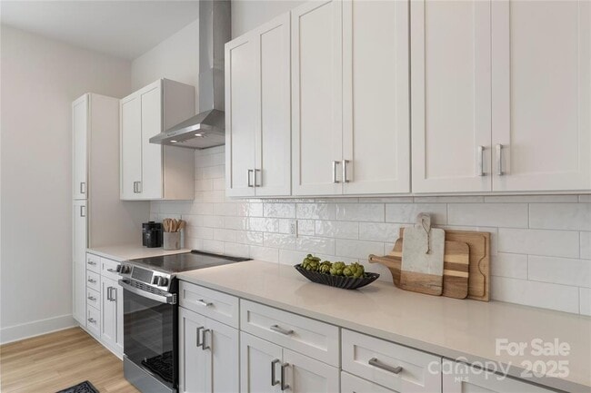 Building Photo - 3409 Holabird Ln