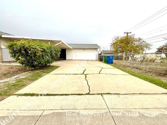 Building Photo - 1714 Westmar Dr