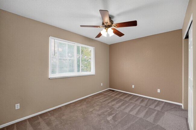 Building Photo - 20600 E Dartmouth Dr