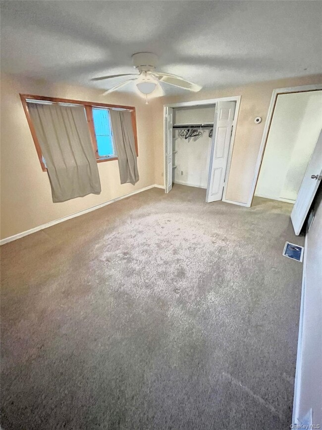 Building Photo - 53 Circle Dr N