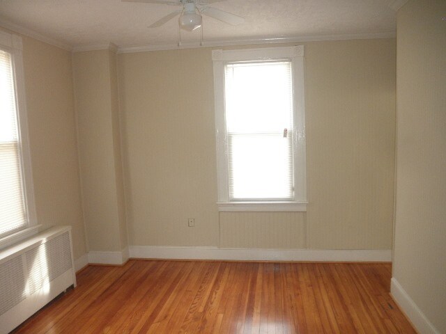 Building Photo - 3916 Southern Ave- Charming 3 bedroom 1 ba...