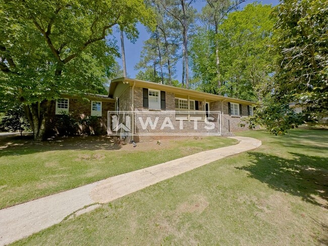 Building Photo - Charming & Spacious 3-Bed Home in City of Hoover