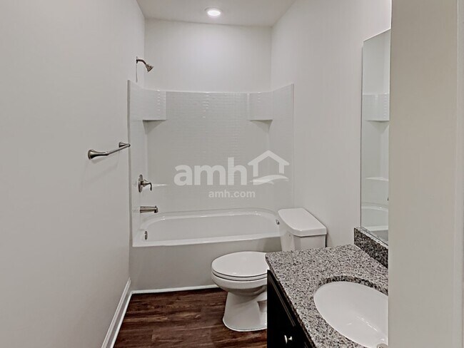 Building Photo - 5235 Valley Dr