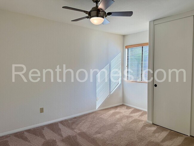 Building Photo - 14265 Marianopolis Way