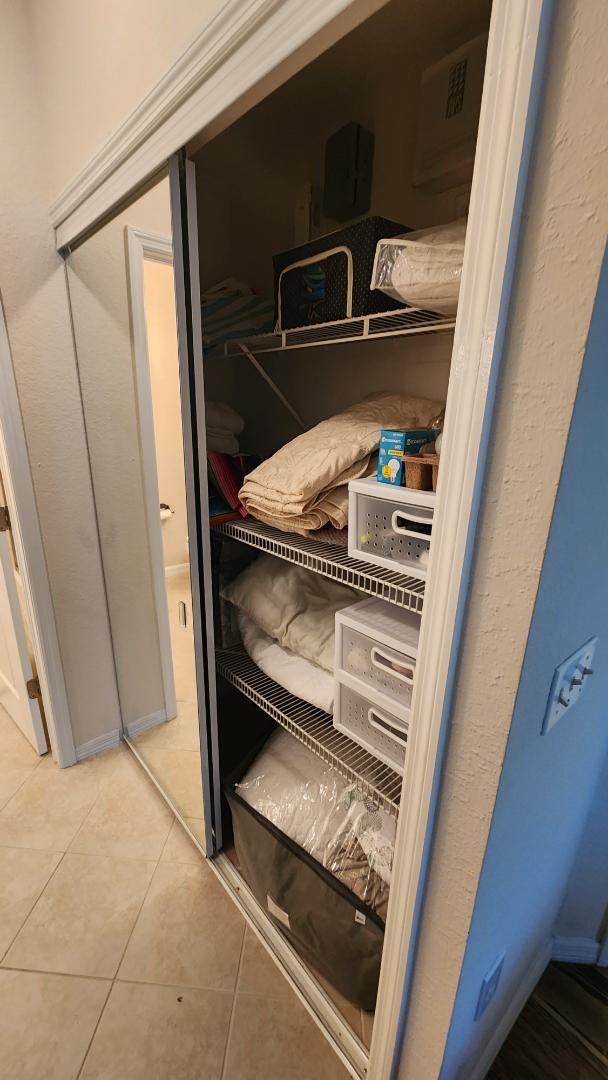 Building Photo - 4152 Central Sarasota Pkwy