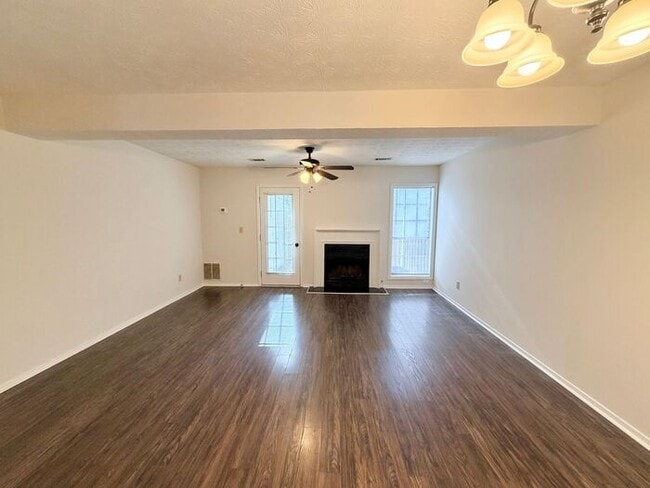 Building Photo - Gorgeous Doraville 2 Bed-2.5 Bath Townhouse, Roommate Floor plan!