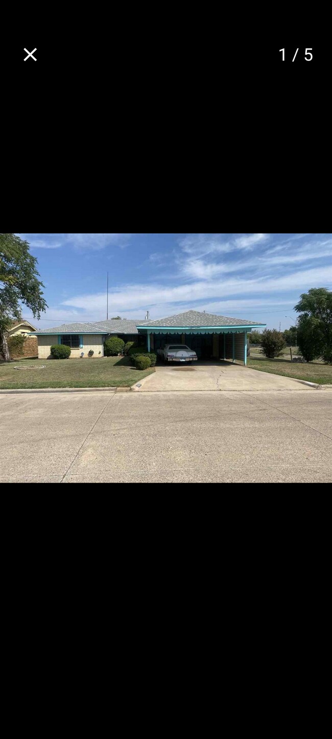 Primary Photo - 1501 SW Monroe Ave
