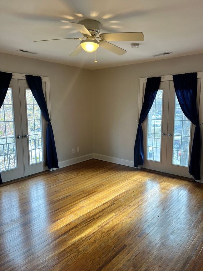 Building Photo - MS E Main Apartments