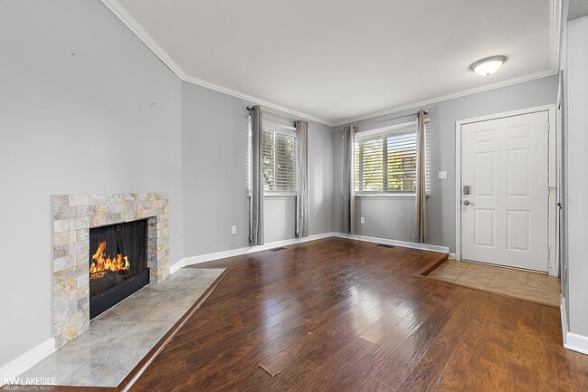 Building Photo - 1483 Bennaville Ave