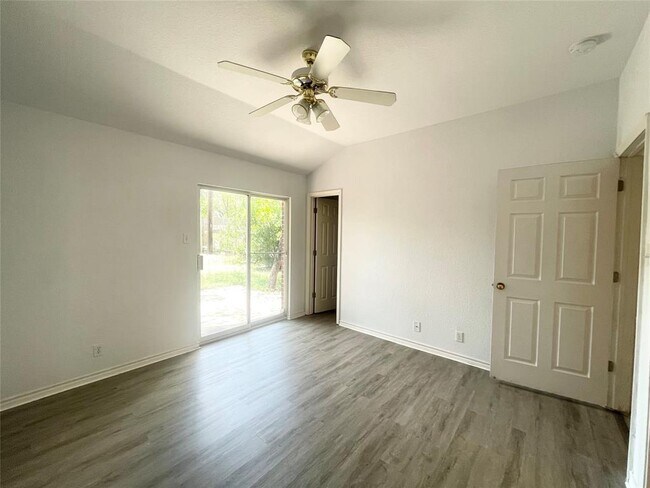 Building Photo - 13344 Water Oak Ln