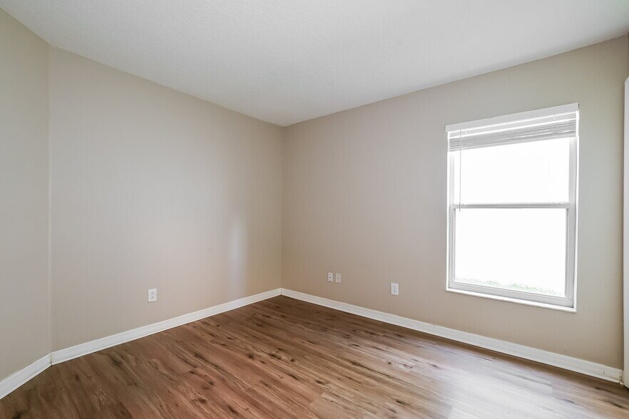 Building Photo - 4926 Walnut Ridge Dr