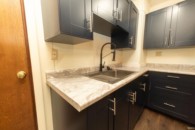 Building Photo - 1203 S Fess Ave