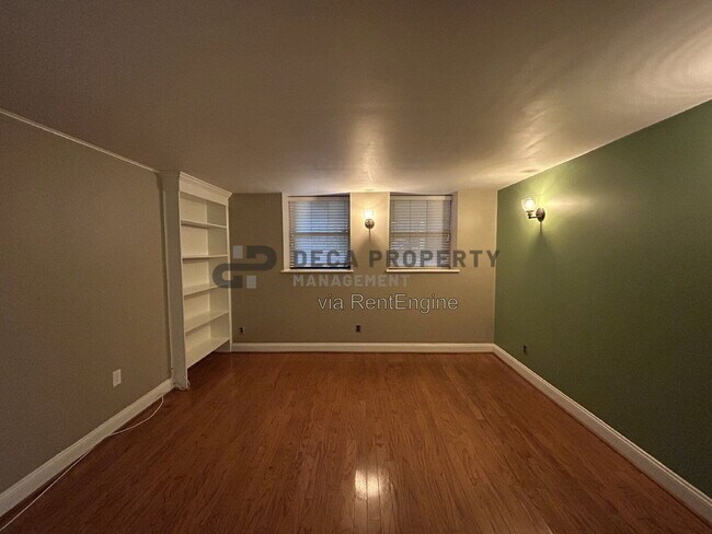 Building Photo - 17 N Taylor Ave