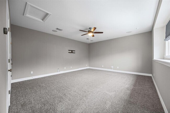Building Photo - 124 White Steppe Way