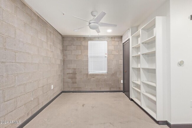 Building Photo - 129 N 11th Ave