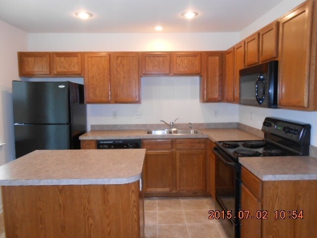 Building Photo - Townhouse in Townes at Buckwalter