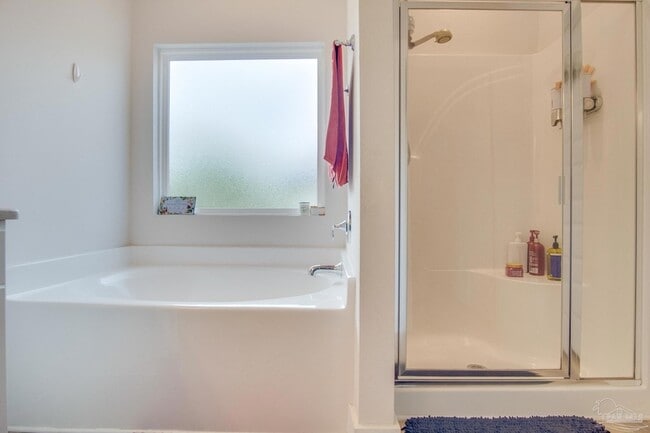 Building Photo - 229 Camellia Dr