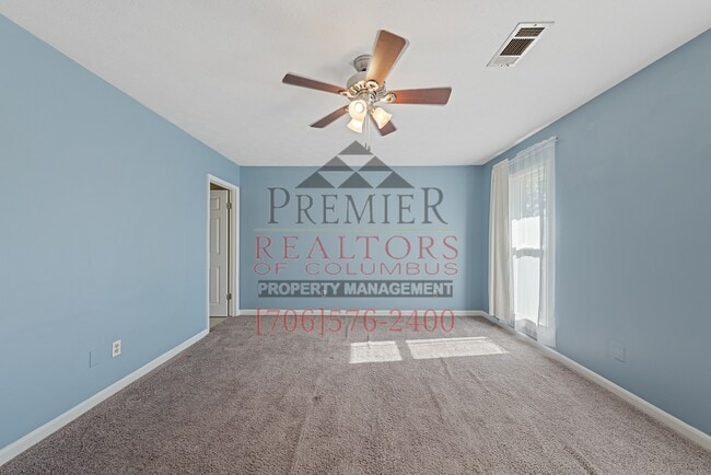 Building Photo - 5100 Sequoia Dr