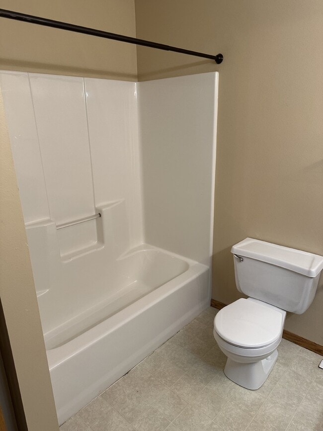 Building Photo - 3502 28th St SW