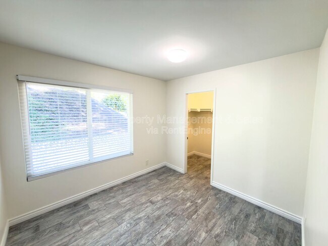 Building Photo - 3623 Harbor Crest Way