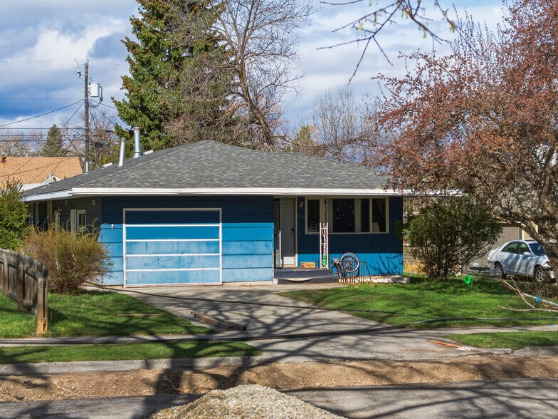 Building Photo - 517 S 13th Ave