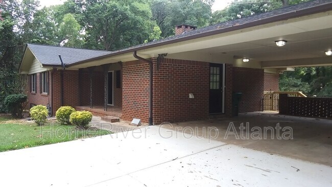 Building Photo - 1715 Highland Pl