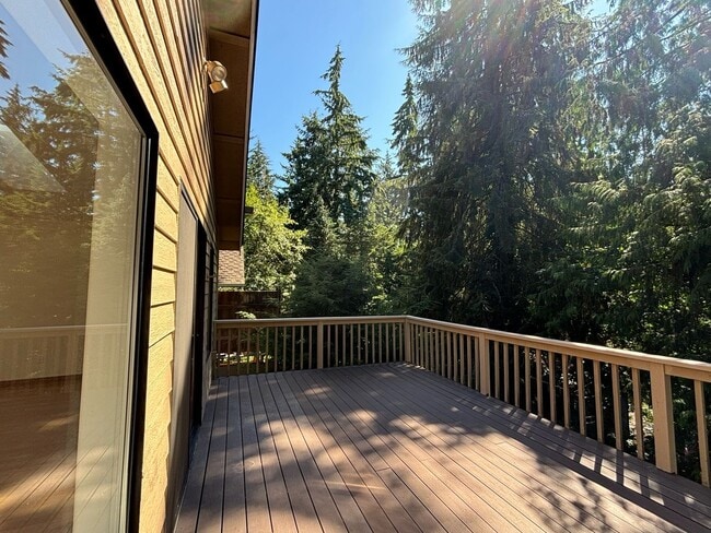 Building Photo - Fanstatic home in Sudden Valley Community!