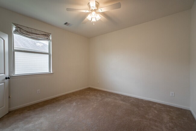 Building Photo - 74 S Sawbridge Cir