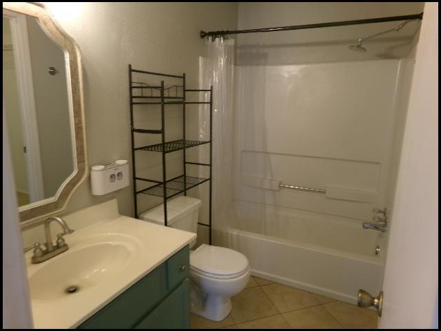 Building Photo - 1801 Mesquite Cir