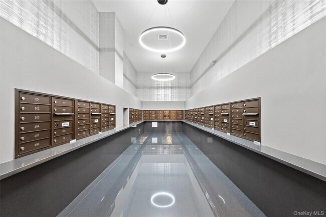 Building Photo - 38-20 Parsons Blvd