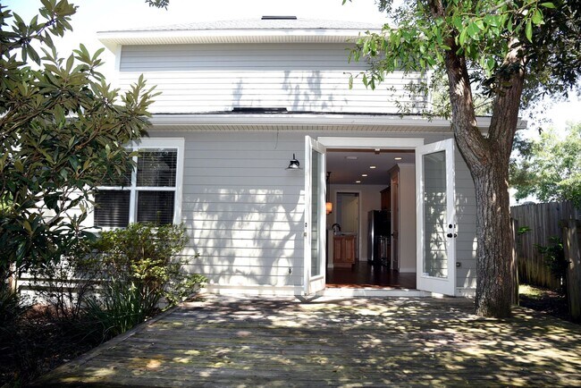 Building Photo - Modern Home in Bluewater Bay!