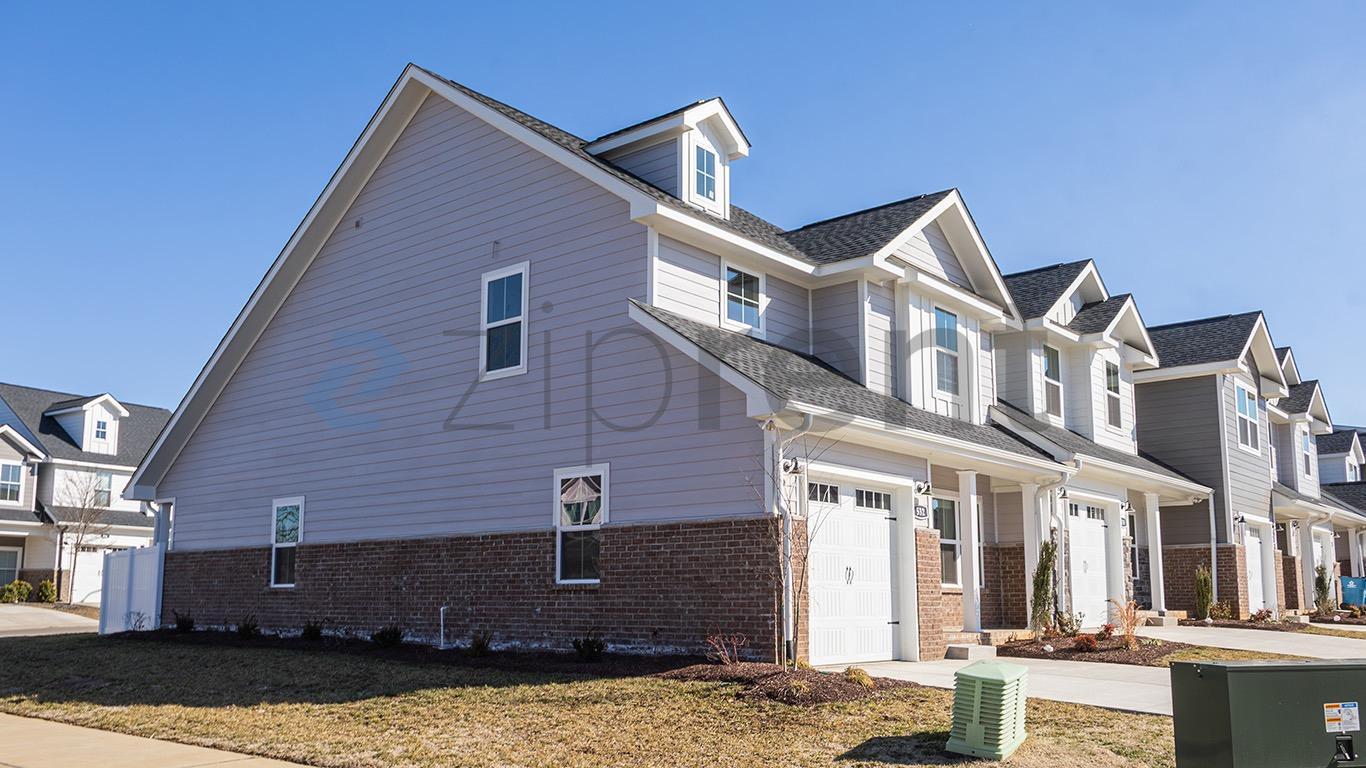 Building Photo - 532 Rohan Dr