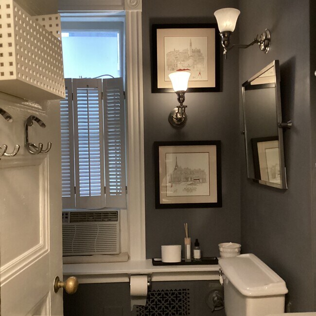 Building Photo - 21 Beacon St