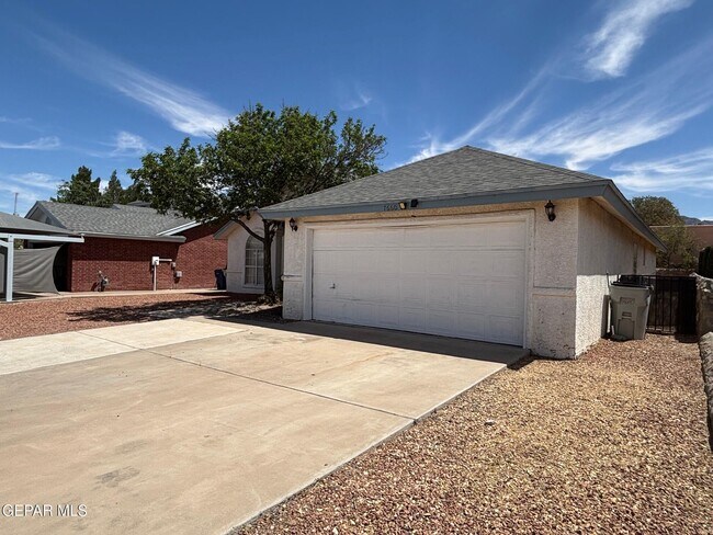 Building Photo - 7660 Le Conte Dr