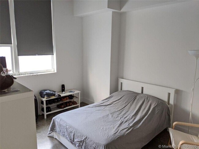 Building Photo - 133 NE 2nd Ave