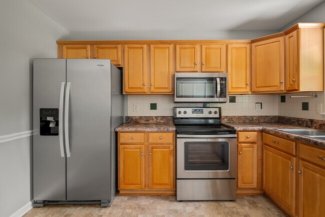 Building Photo - 5712 Sara Kay Dr