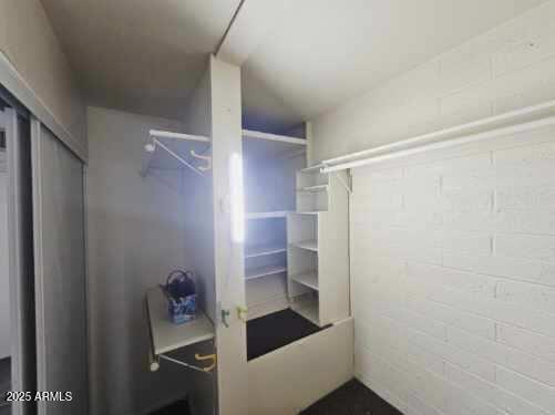 Building Photo - 5446 W Sheena Dr