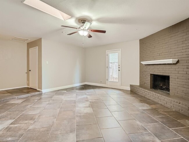 Building Photo - 1209 Speer Ln