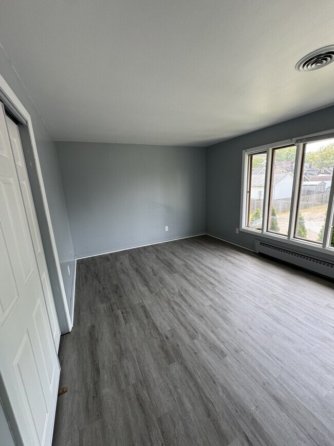 Building Photo - 3736 Woodford Ave NW