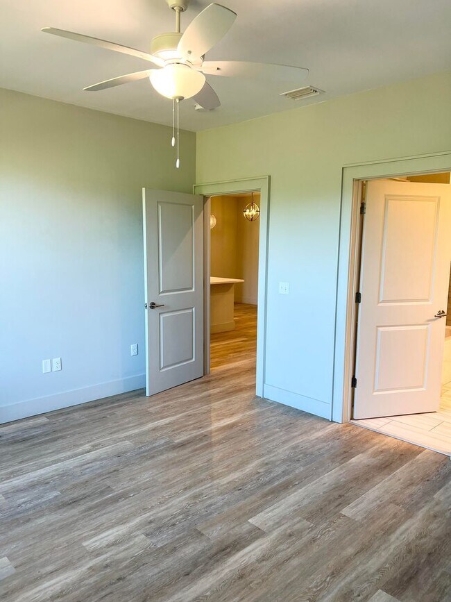 Building Photo - 2501 Bienville Blvd